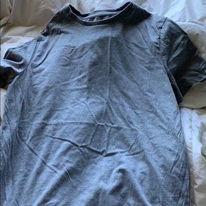 grey tshirt